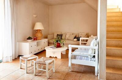 Village Heights Resort - Two Bedroom Family Suite with Kitchenette