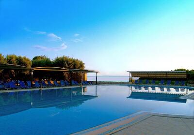 Village Mare, Метаморфози, Гърция