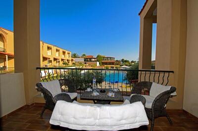 Village Mare - Apartment - Split Level (3 Adults + 2 Children)