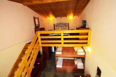 Village Mare - Apartment - Split Level (2 Adults + 3 Children)