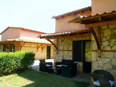 Village Mare, Метаморфози, Гърция