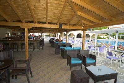 Village Mare, Метаморфози, Гърция