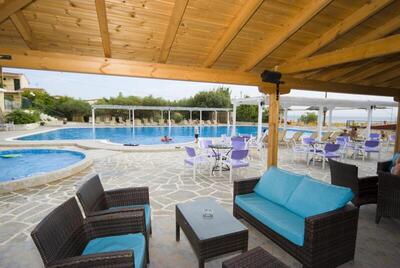 Village Mare, Метаморфози, Гърция