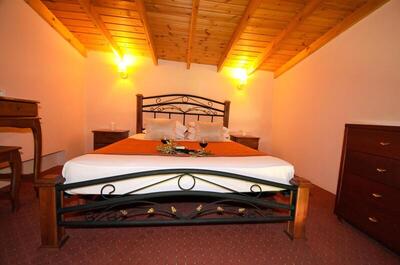 Village Mare - Apartment - Split Level (2 Adults + 3 Children)