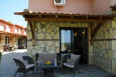 Village Mare - Apartment - Split Level (2 Adults + 3 Children)