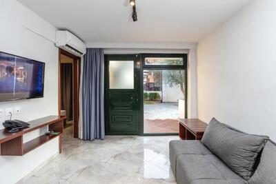 Village Mare - Apartment (4 Adults + 1 Child)