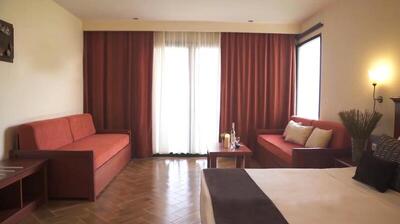 Village Mare - Deluxe Quadruple Room