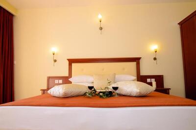 Village Mare - Deluxe Double Room (2 Adults + 1 Child)