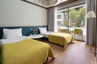 Voyage Belek Golf & Spa Hotel - Lagoon Duplex Swim-Up