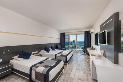 White City Beach Adult Only - Superior Room With Sea View ( 4 Pax )