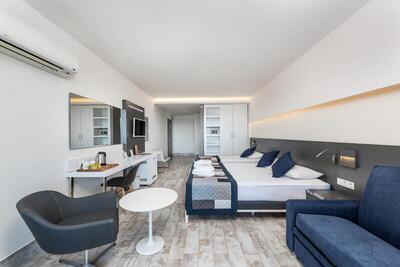 White City Beach Adult Only - Superior Room With Sea View ( 4 Pax )