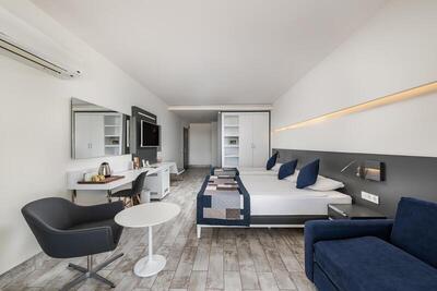 White City Beach Adult Only - Deluxe Room  With Terrace