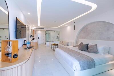 White Hills Resort - Deluxe Jacuzzi Room