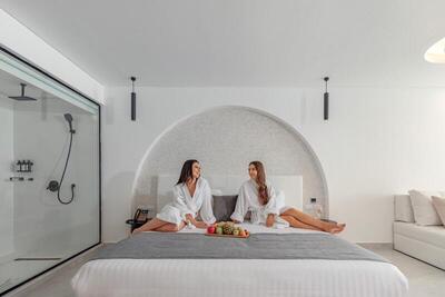 White Hills Resort - Deluxe Room