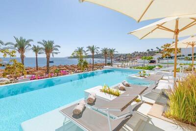 White Hills Resort - Junior Swim-up Suite-Posh Club
