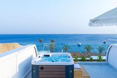 White Hills Resort - Junior Jacuzzi Suite -Posh Club