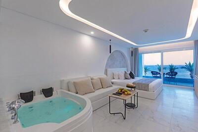 White Hills Resort - Deluxe Jacuzzi Room