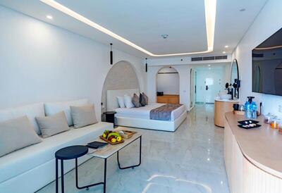 White Hills Resort - Junior Jacuzzi Suite -Posh Club