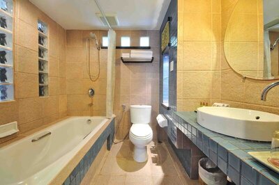 Woraburi Phuket Resort & Spa - Superior Room, Pool View