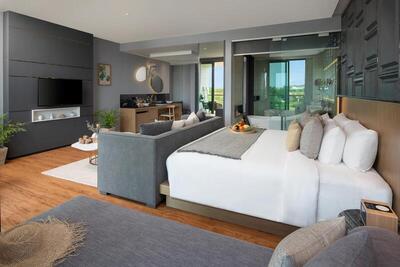 Wyndham Grand Nai Harn Beach Phuket - King Studio Suite - Non-Smoking