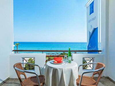 Xenios Dolphin Beach Hotel - Family Room with Sea View