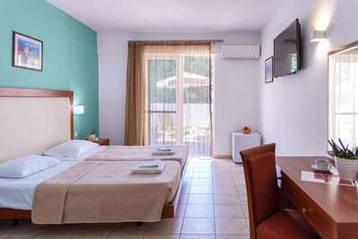 Xidas Garden - Classic Triple Room